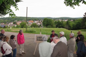 Lesung an der ersten Station der Spazierganges